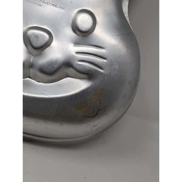 Wilton Easter Spring Bunny Rabbit Face Cake Pan #2105-2074 - Picture 3 of 7
